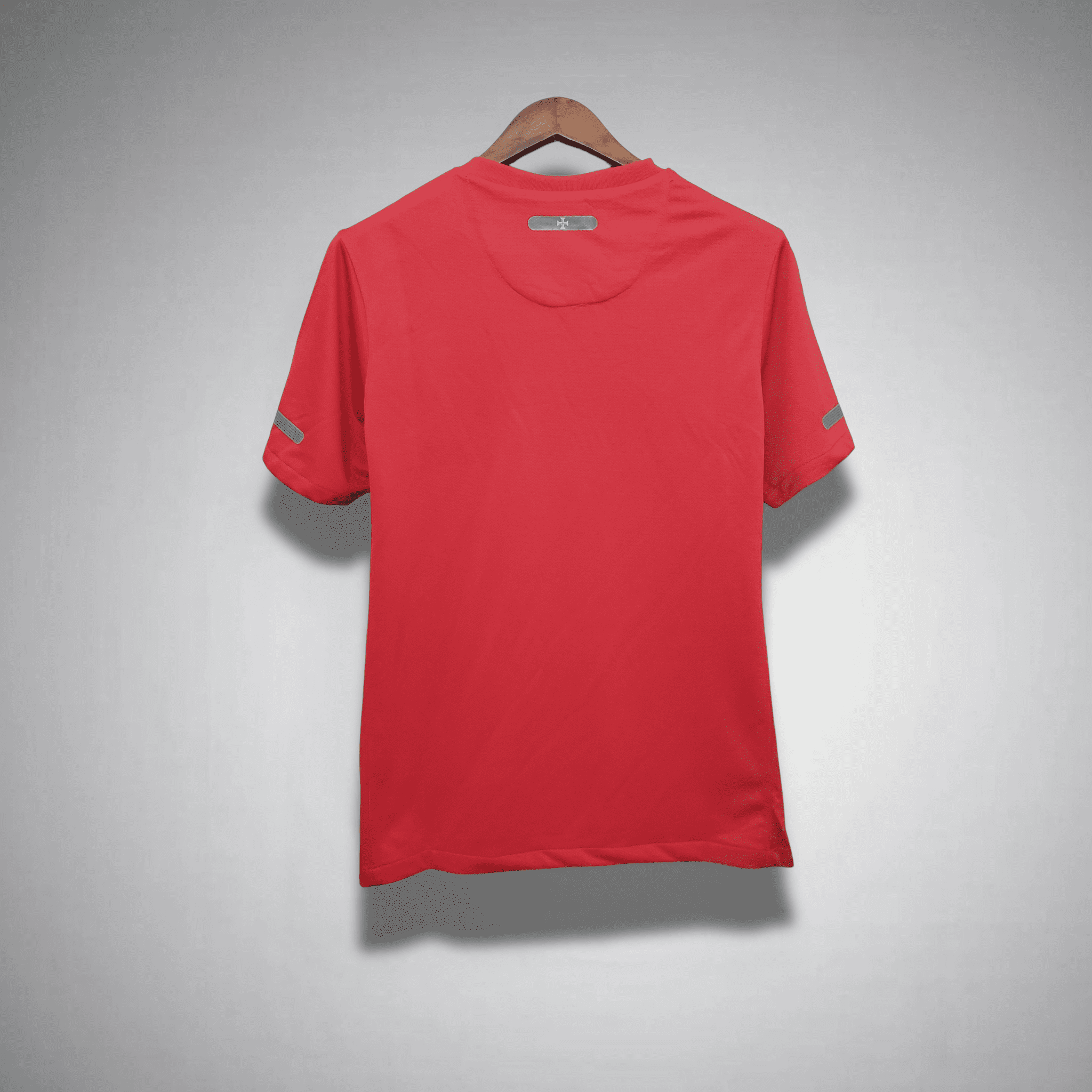 2010 Portugal Home Kit - Image 6