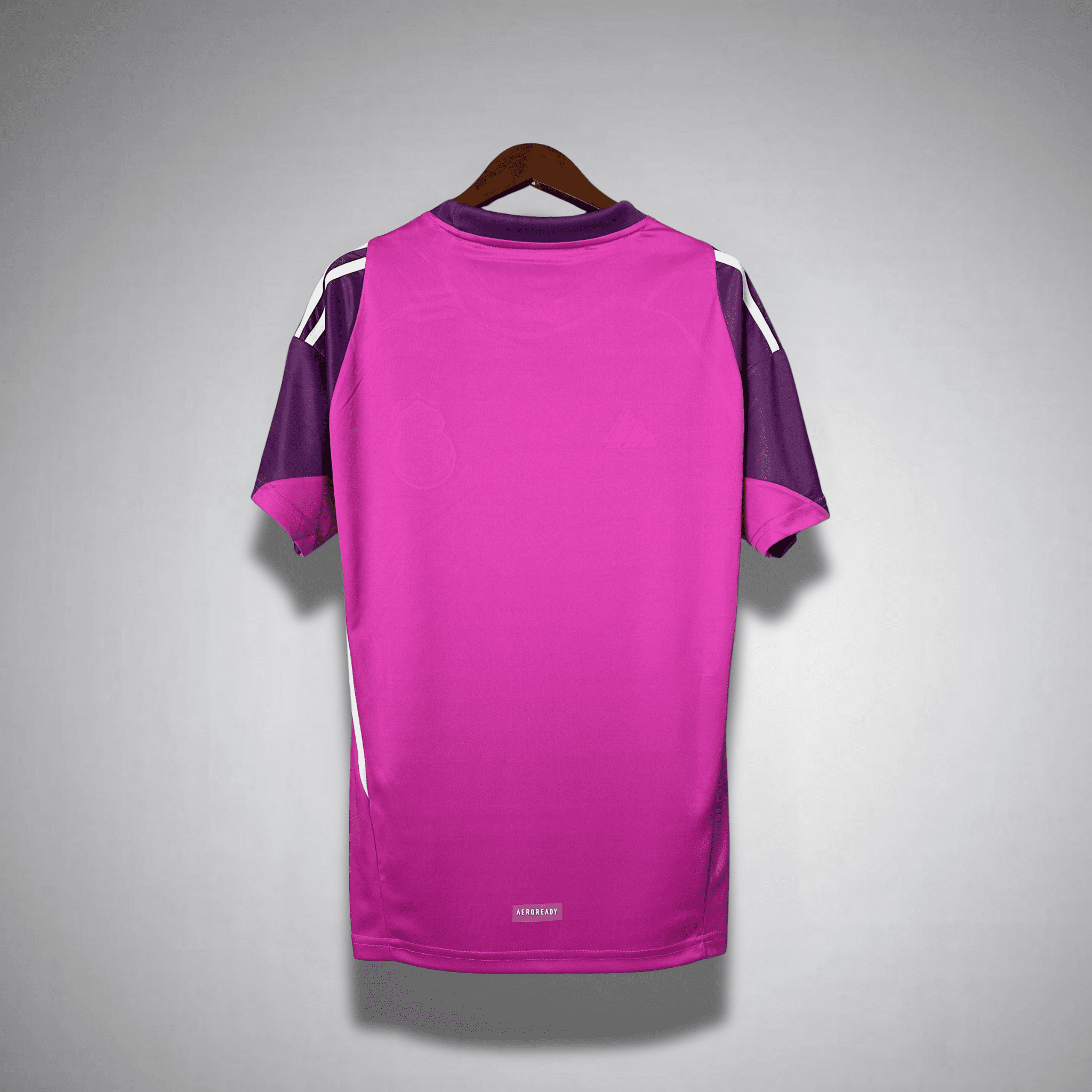 25/26 Real Madrid Goalkeeper "Purple and Pink" Premium Kit - Image 2